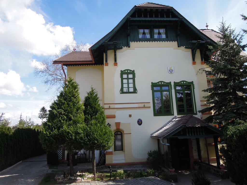 Zamok U Grofa Hotel Nitra Buitenkant foto